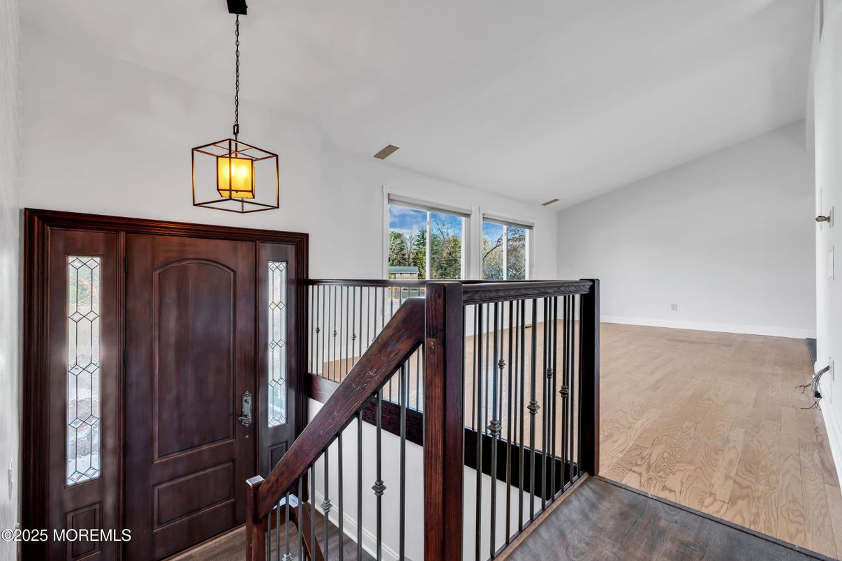 Interior, Pendant Lights, Wood Texture Flooring
