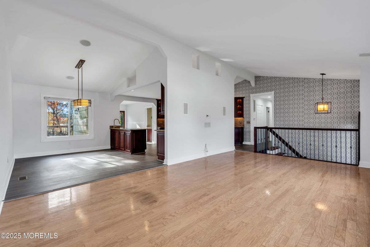 Interior, Pendant Lights, Wood Texture Flooring