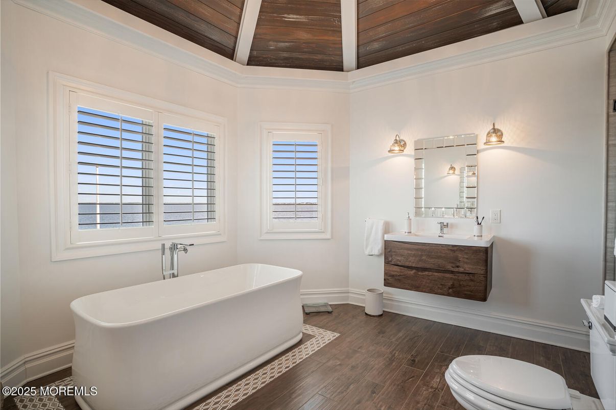 Bathroom, Free Standing Baths, Interior, Wooden Ceilings, Wood Texture Flooring