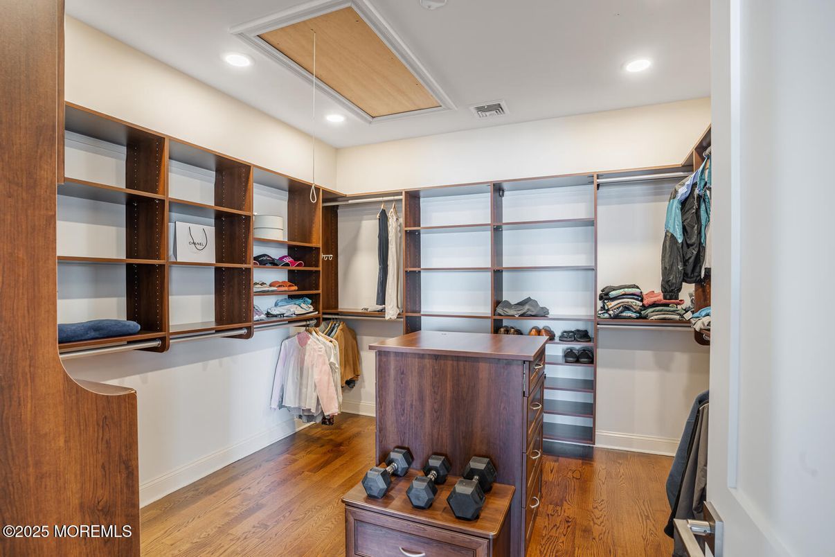 Interior, Recessed Lighting, Walk-in Closets, Wood Texture Flooring