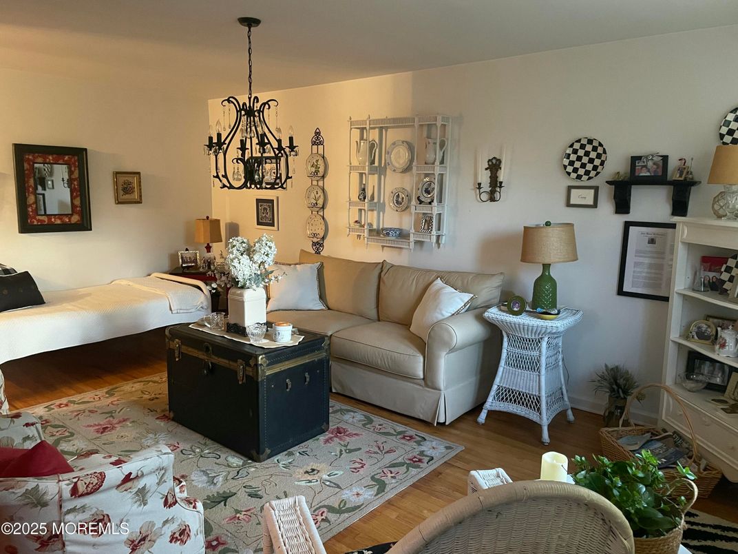 Chandelier, Interior, Living room, Pendant Lights, Wood Texture Flooring