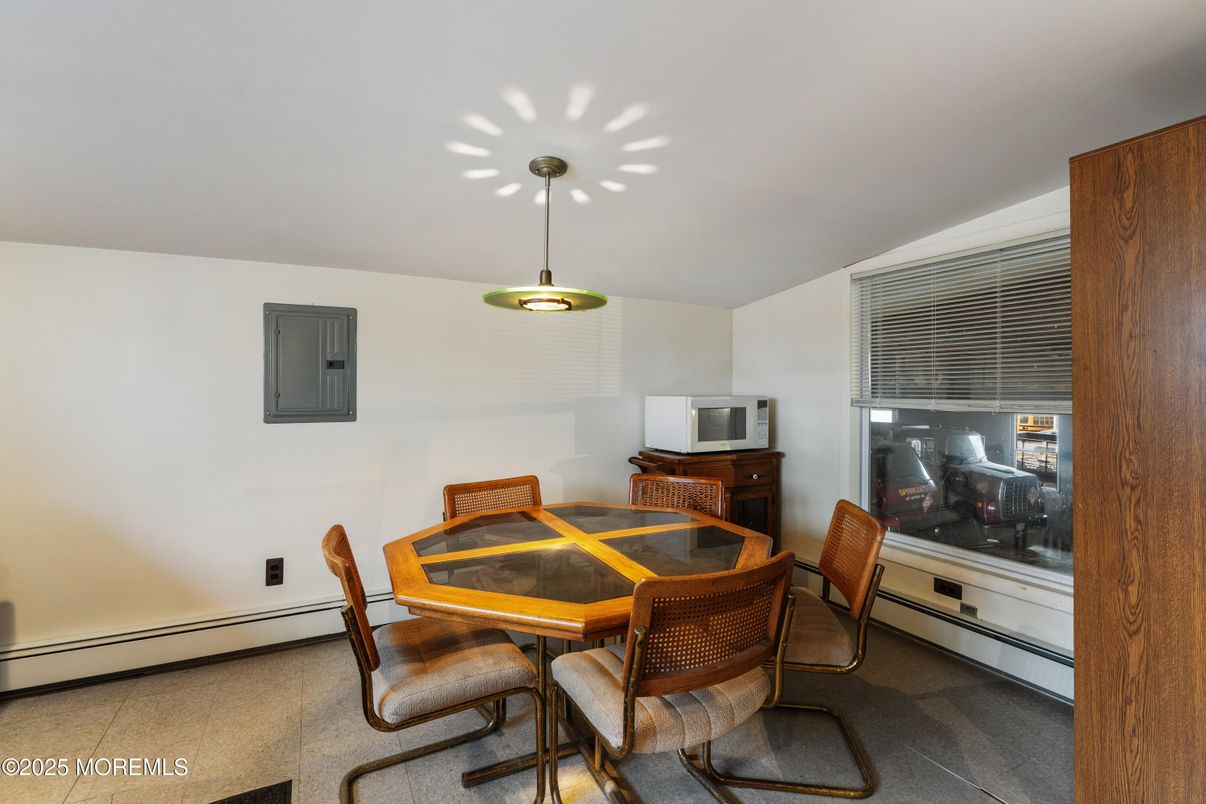 Dining room, Interior, Pendant Lights