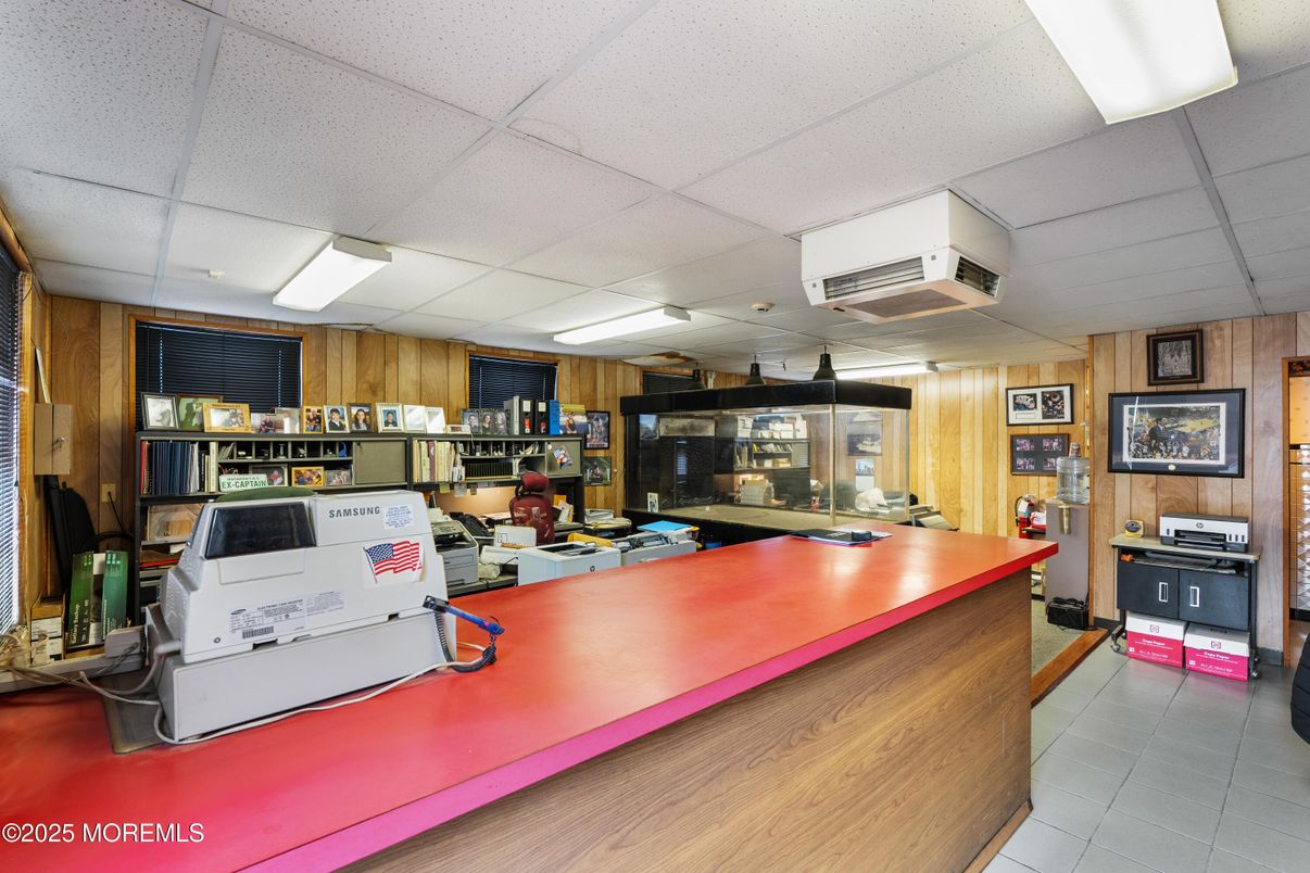 Interior, Kitchen, Recessed Lighting, Wooden Walls