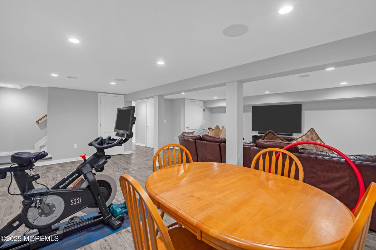 Dining room, Fitness Equipment, Interior, Recessed Lighting
