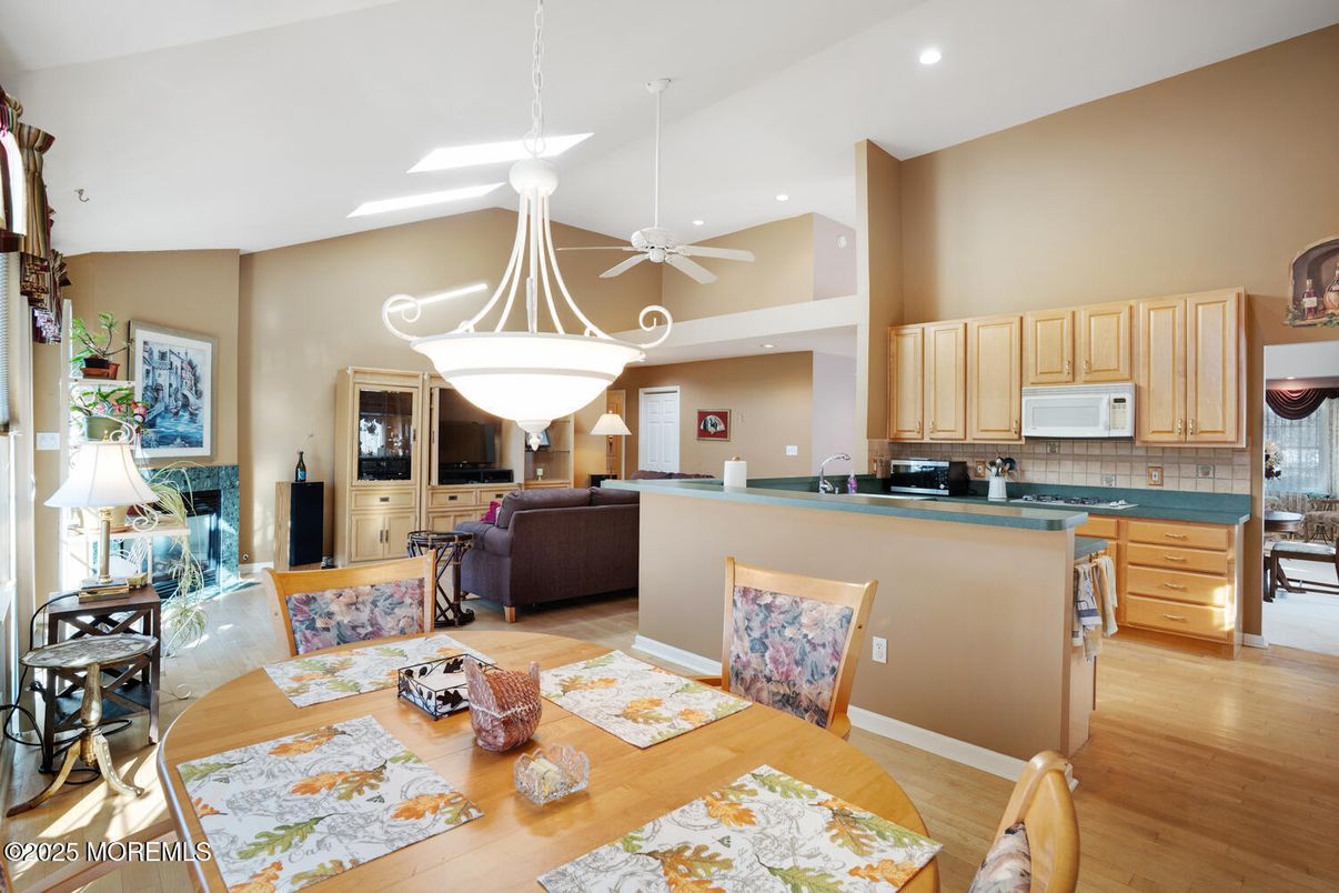 Dining room, Interior, Kitchen, Living room, Pendant Lights, Recessed Lighting, Wood Texture Flooring