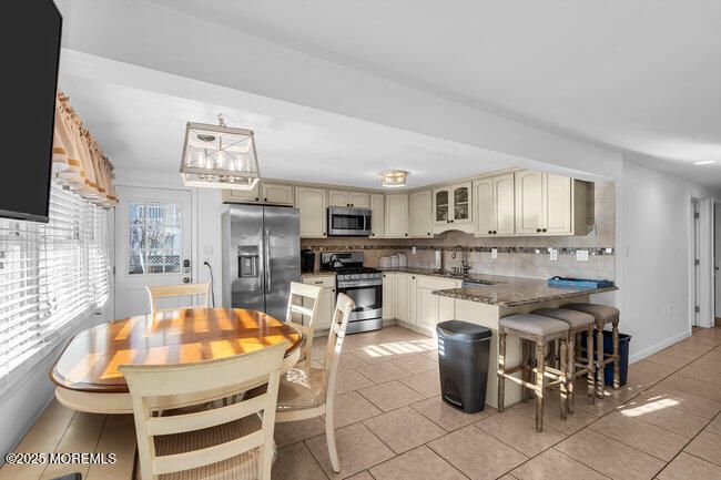 Dining room, Interior, Kitchen, Stainless Steel Appliances