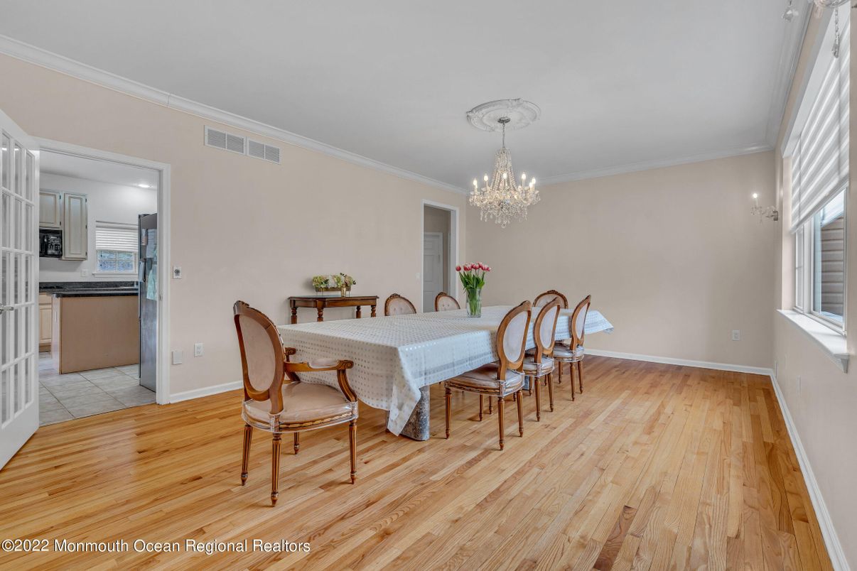 Chandelier, Dining room, Interior, Kitchen, Wood Texture Flooring