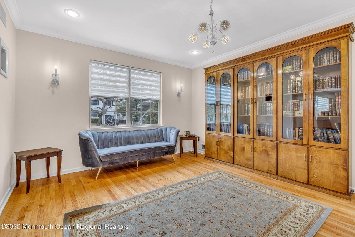 Interior, Pendant Lights, Recessed Lighting, Wood Texture Flooring