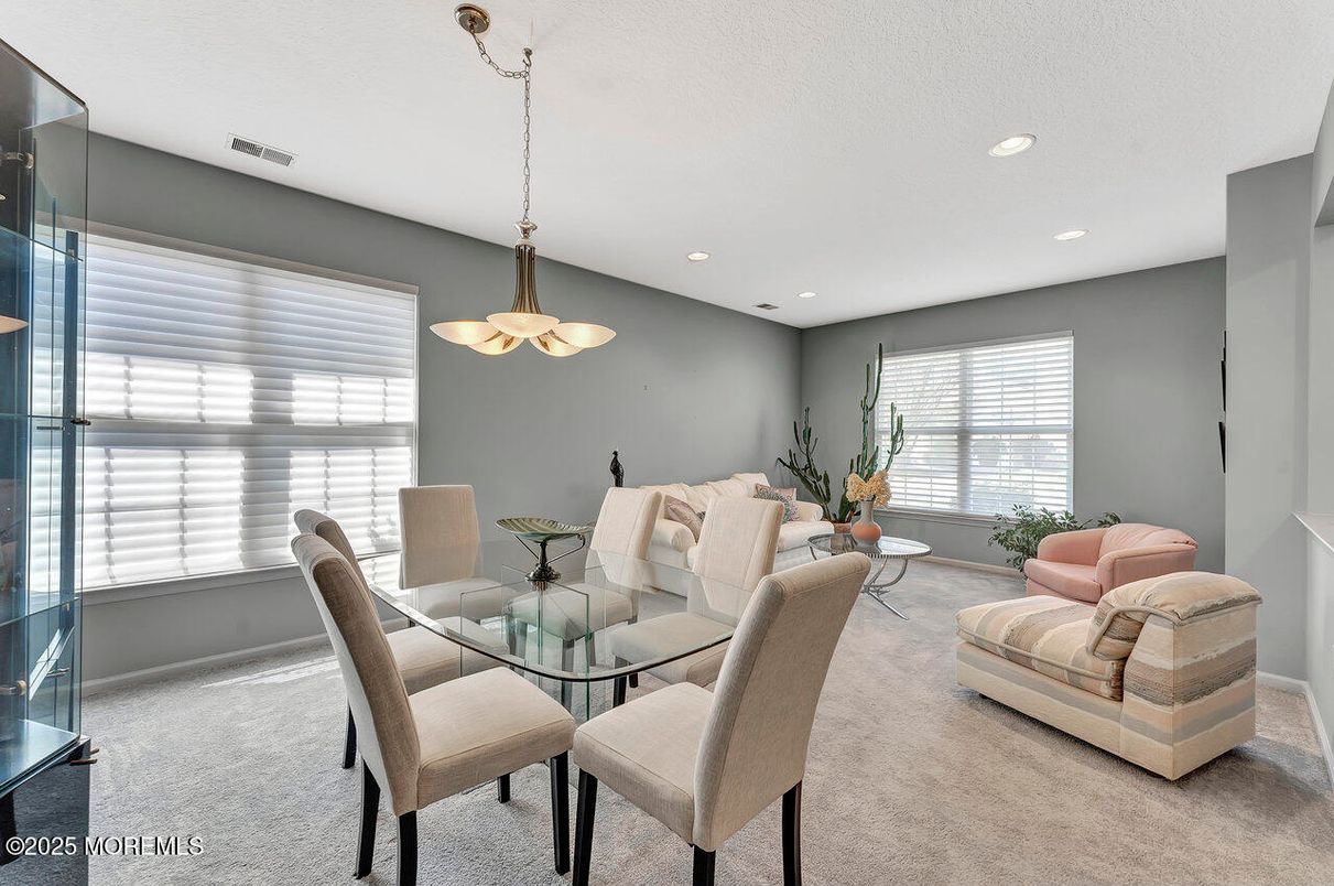 Dining room, Interior, Pendant Lights, Recessed Lighting