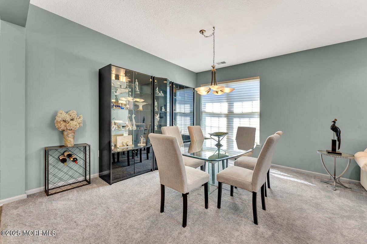 Chandelier, Dining room, Interior, Pendant Lights