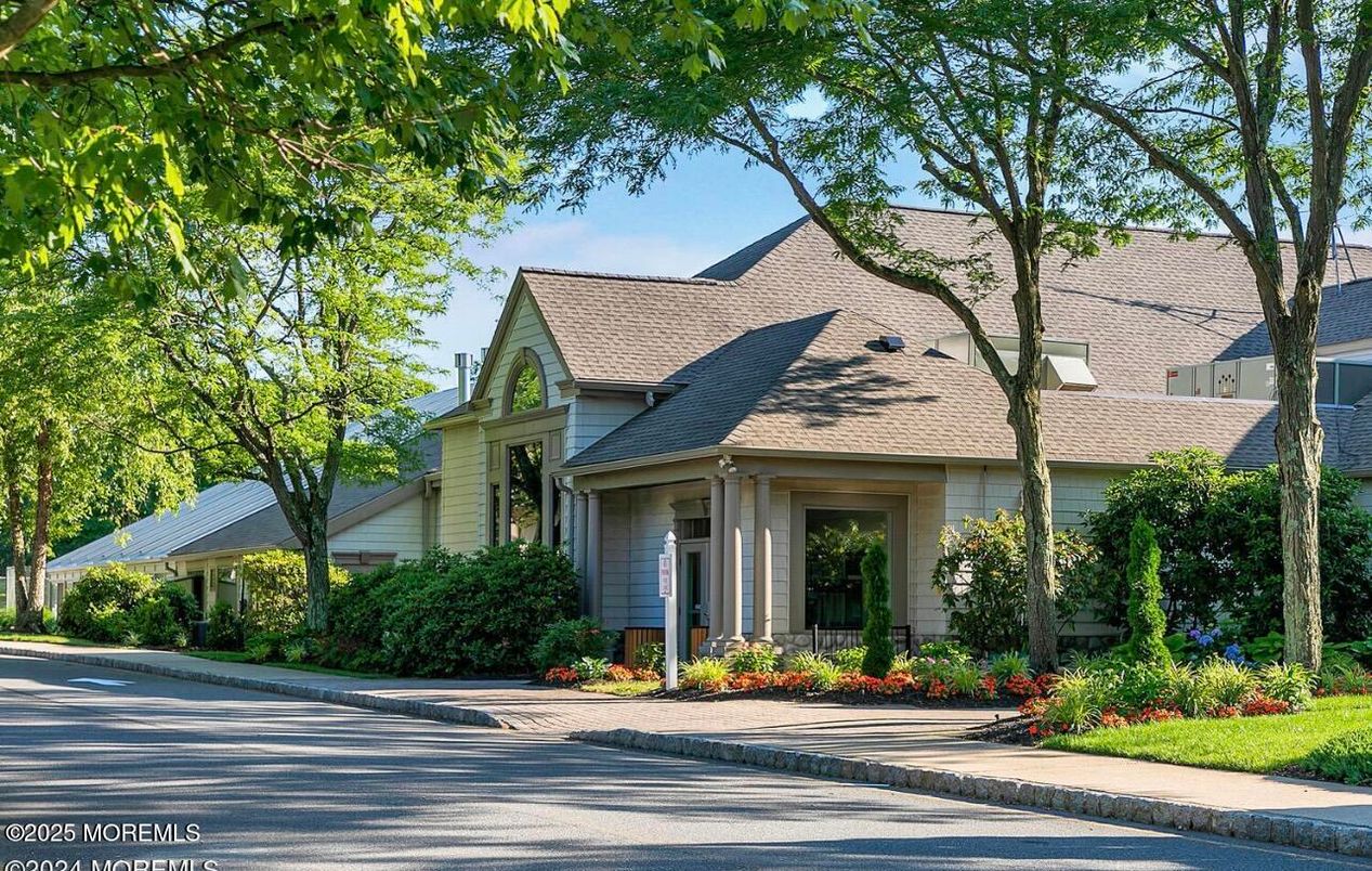 Exterior, Facade, Cape Cod