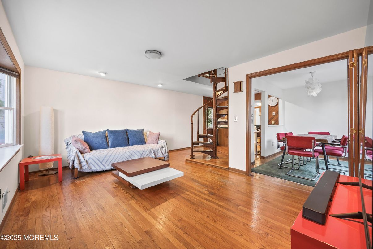 Dining room, Interior, Recessed Lighting, Wood Texture Flooring