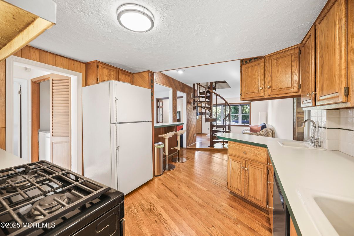 Interior, Kitchen, Wood Texture Flooring