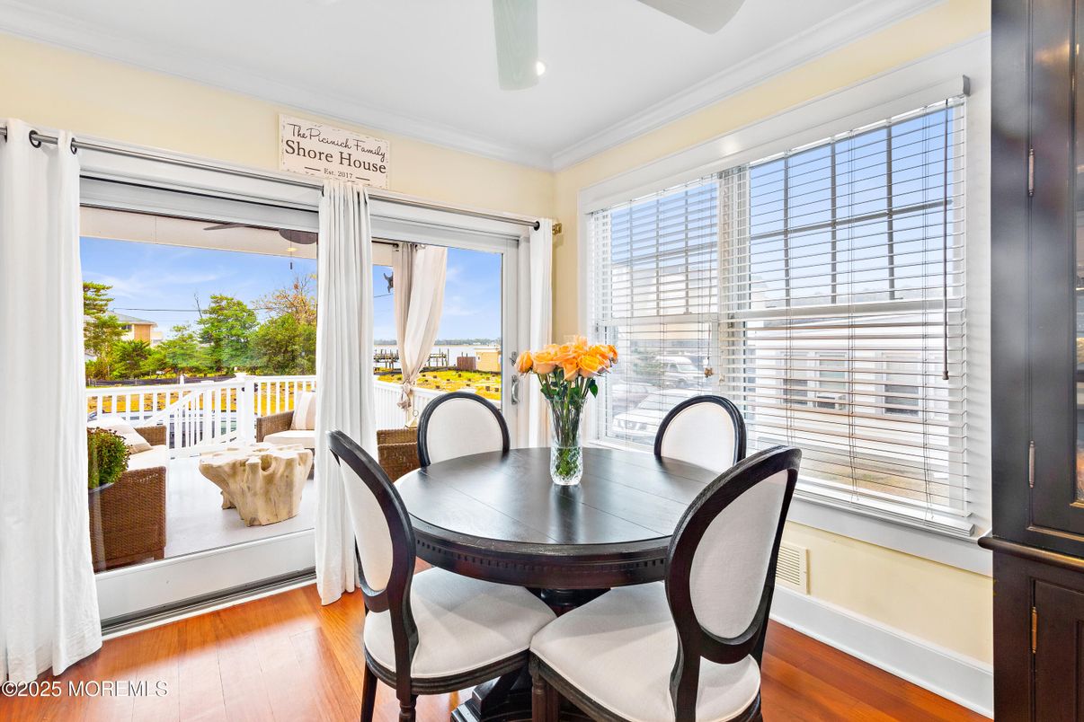 Dining room, Interior, Recessed Lighting, Wood Texture Flooring