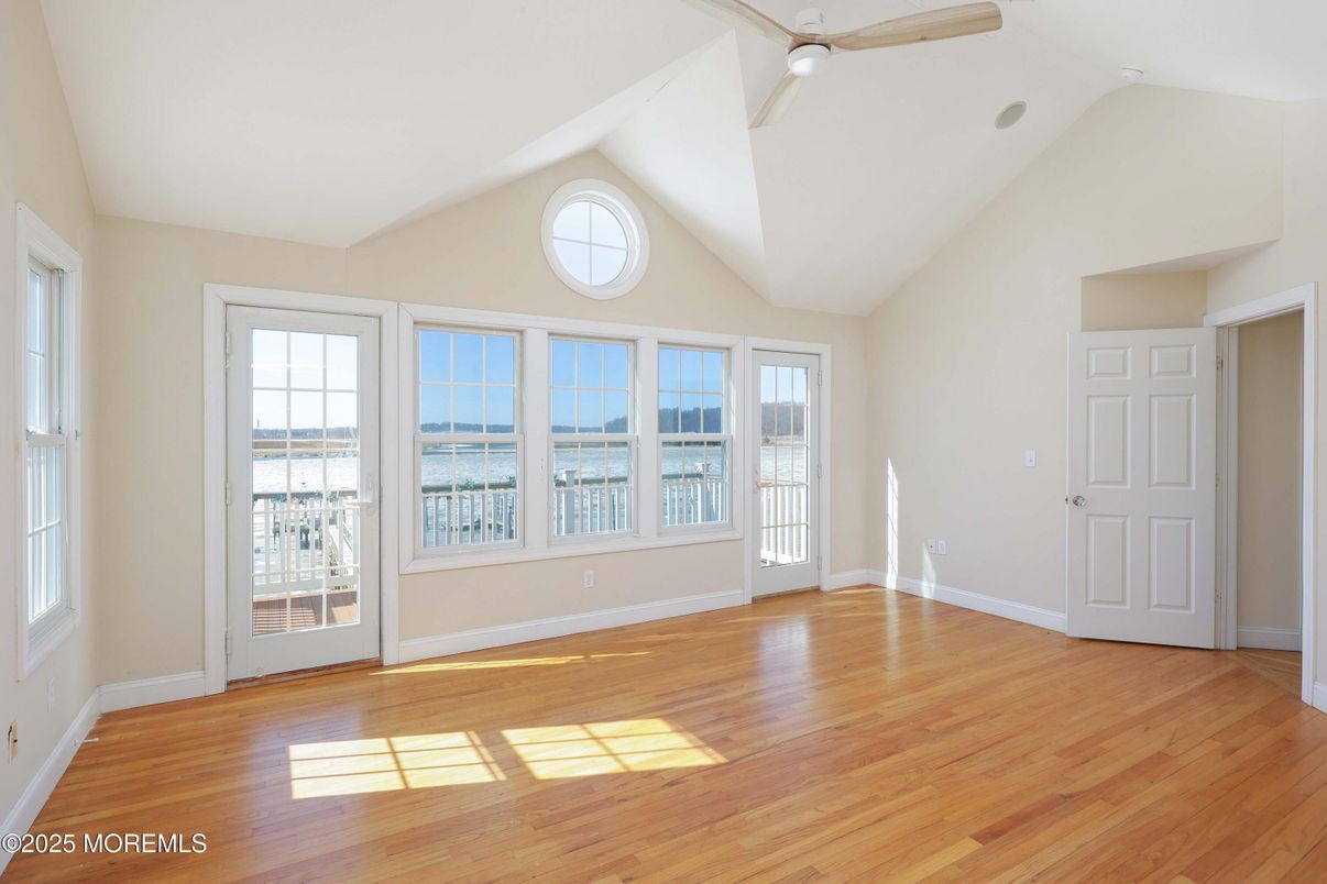 Empty room, Interior, Water, Wood Texture Flooring