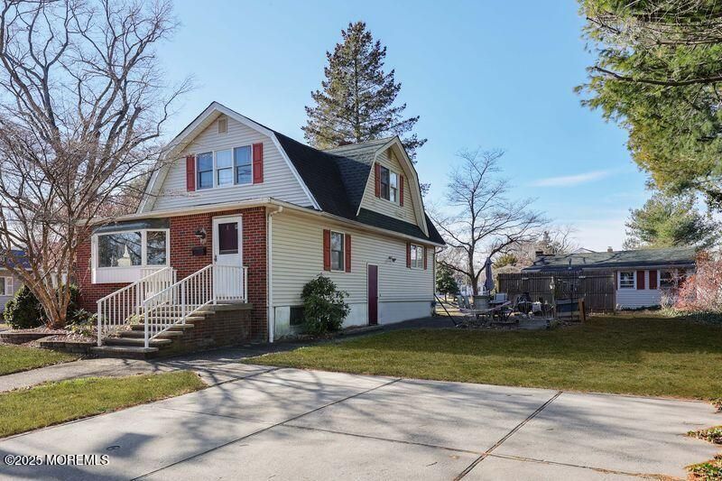 Exterior, Facade, Brick Facade, Cape Cod