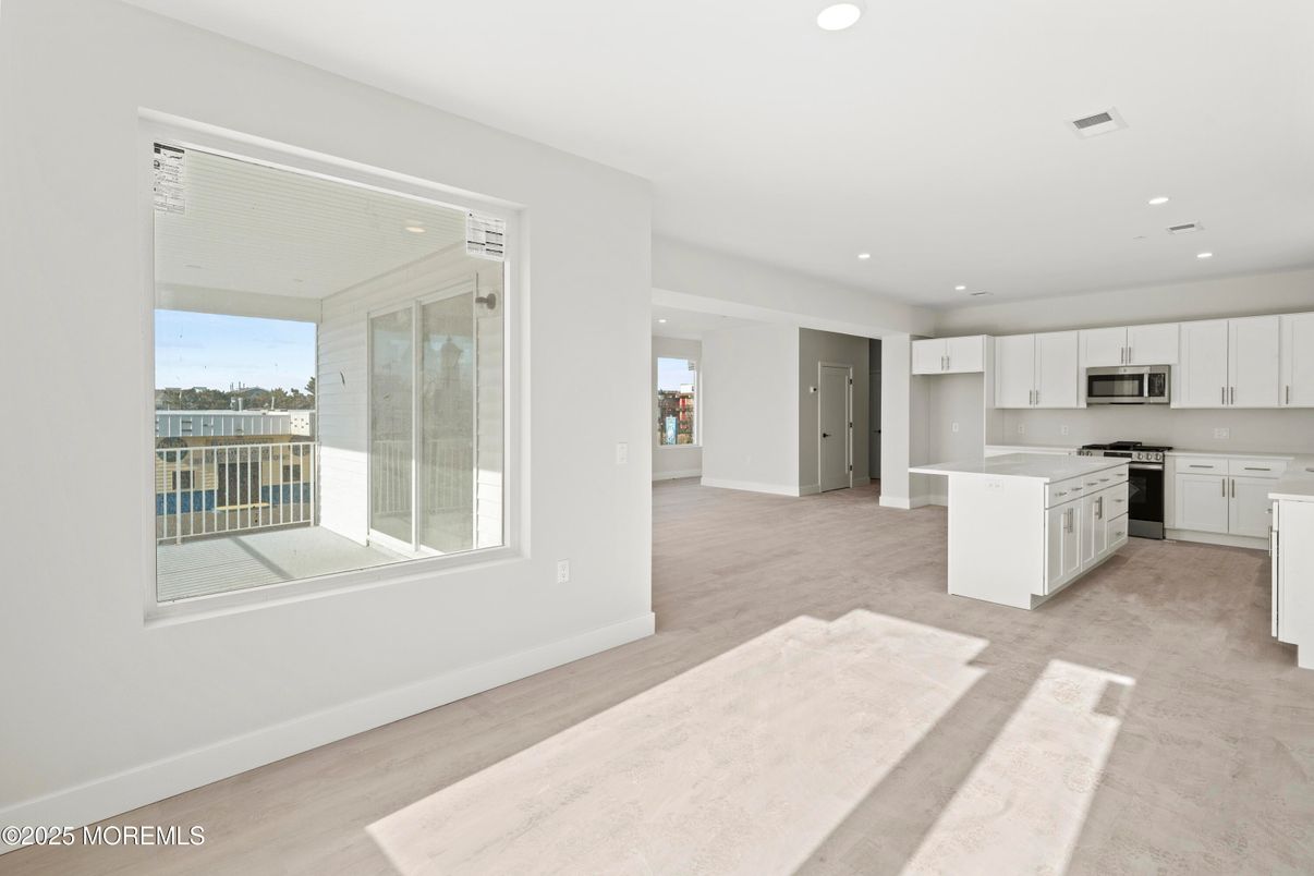 Empty room, Interior, Kitchen, Recessed Lighting, Stainless Steel Appliances