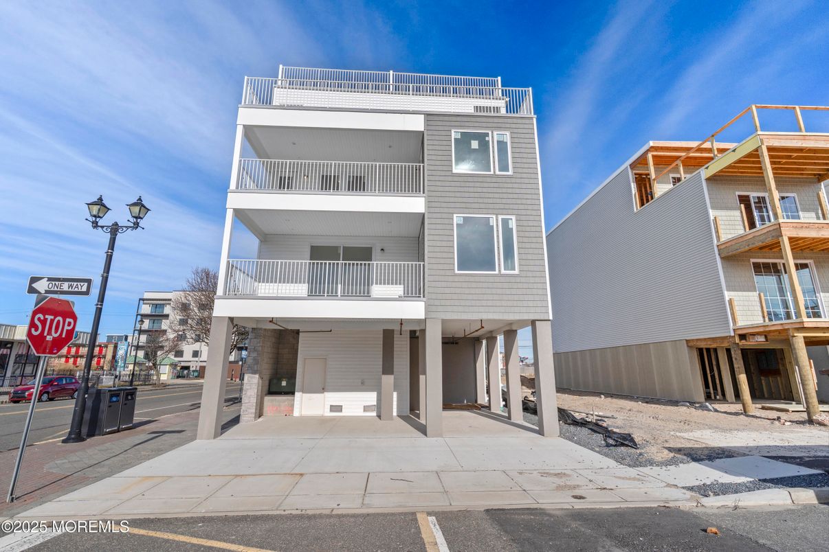 Exterior, Facade, Condo Building