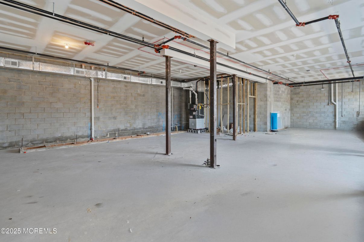 Garage, Interior, Stone Walls