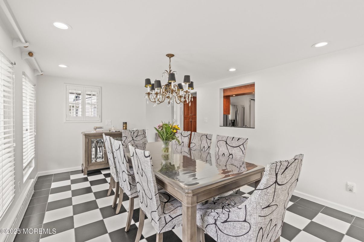 Chandelier, Dining room, Interior, Recessed Lighting
