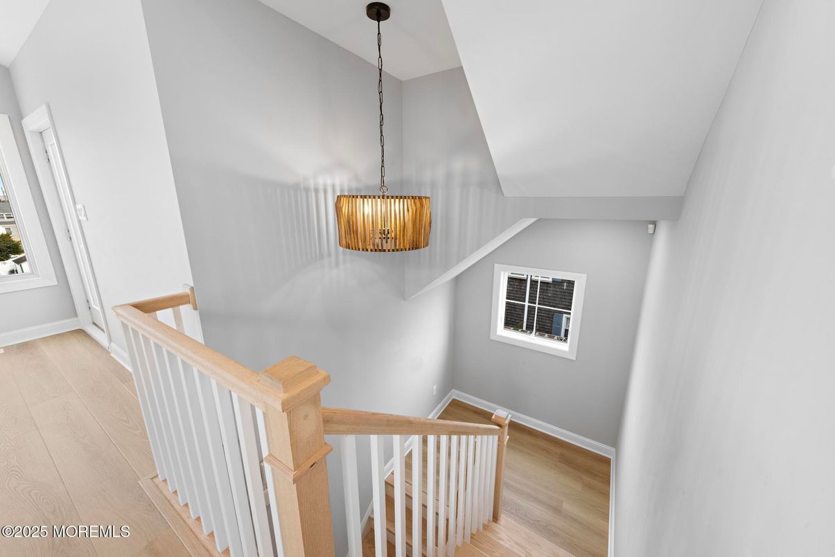 Interior, Pendant Lights, Wood Texture Flooring