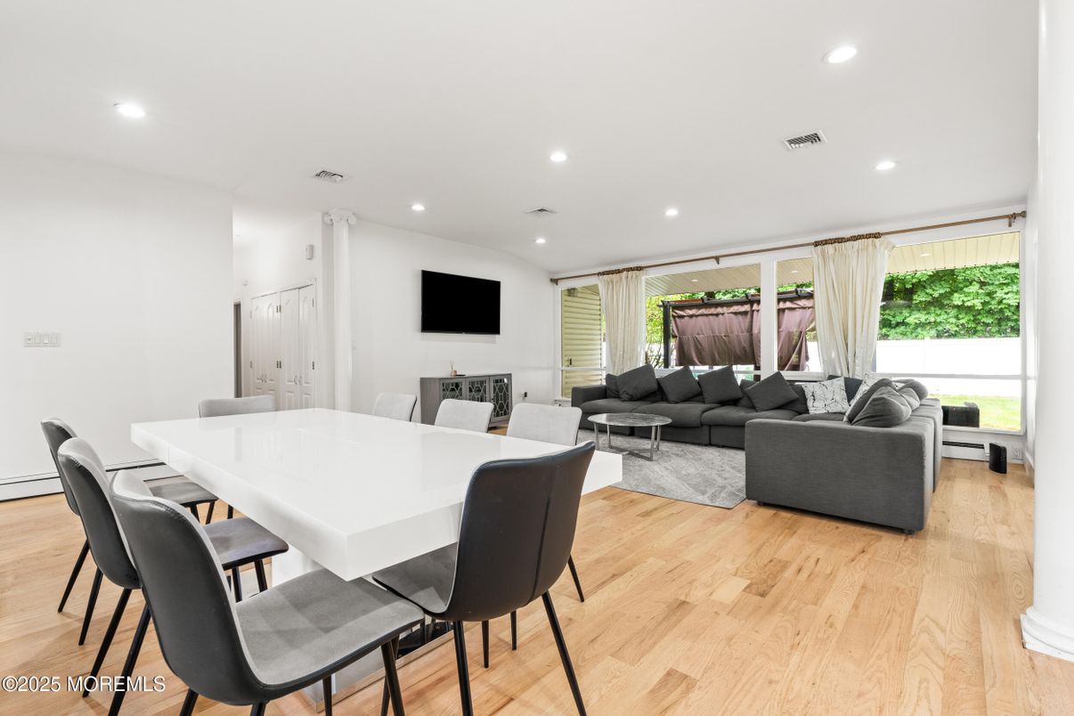 Dining room, Interior, Living room, Recessed Lighting, Wood Texture Flooring