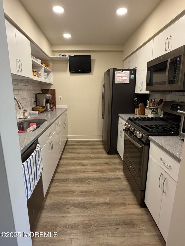 Interior, Kitchen, Recessed Lighting, Wood Texture Flooring