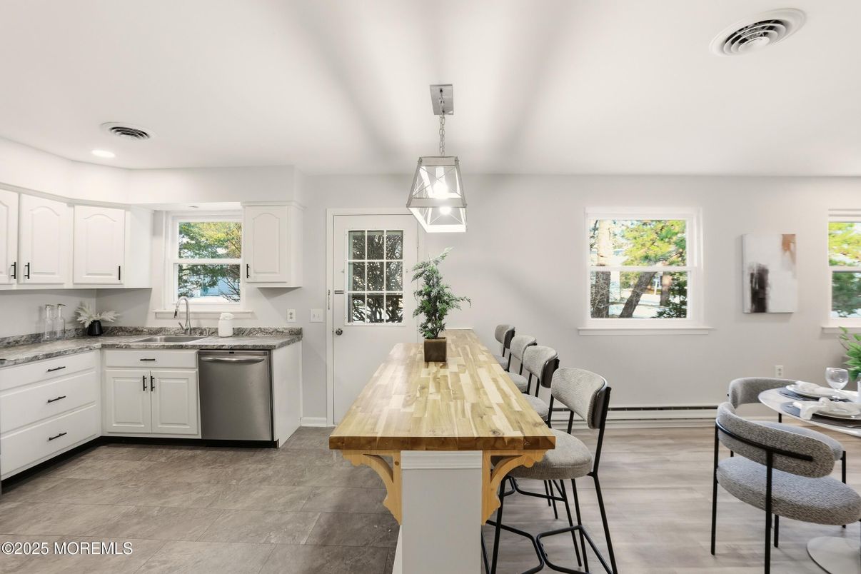 Dining room, Interior, Kitchen, Pendant Lights, Recessed Lighting