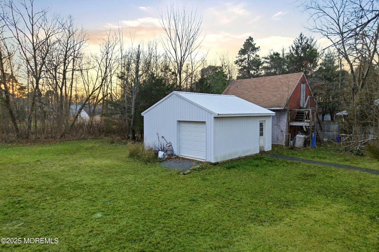 Backyard, Detached Garage, Exterior
