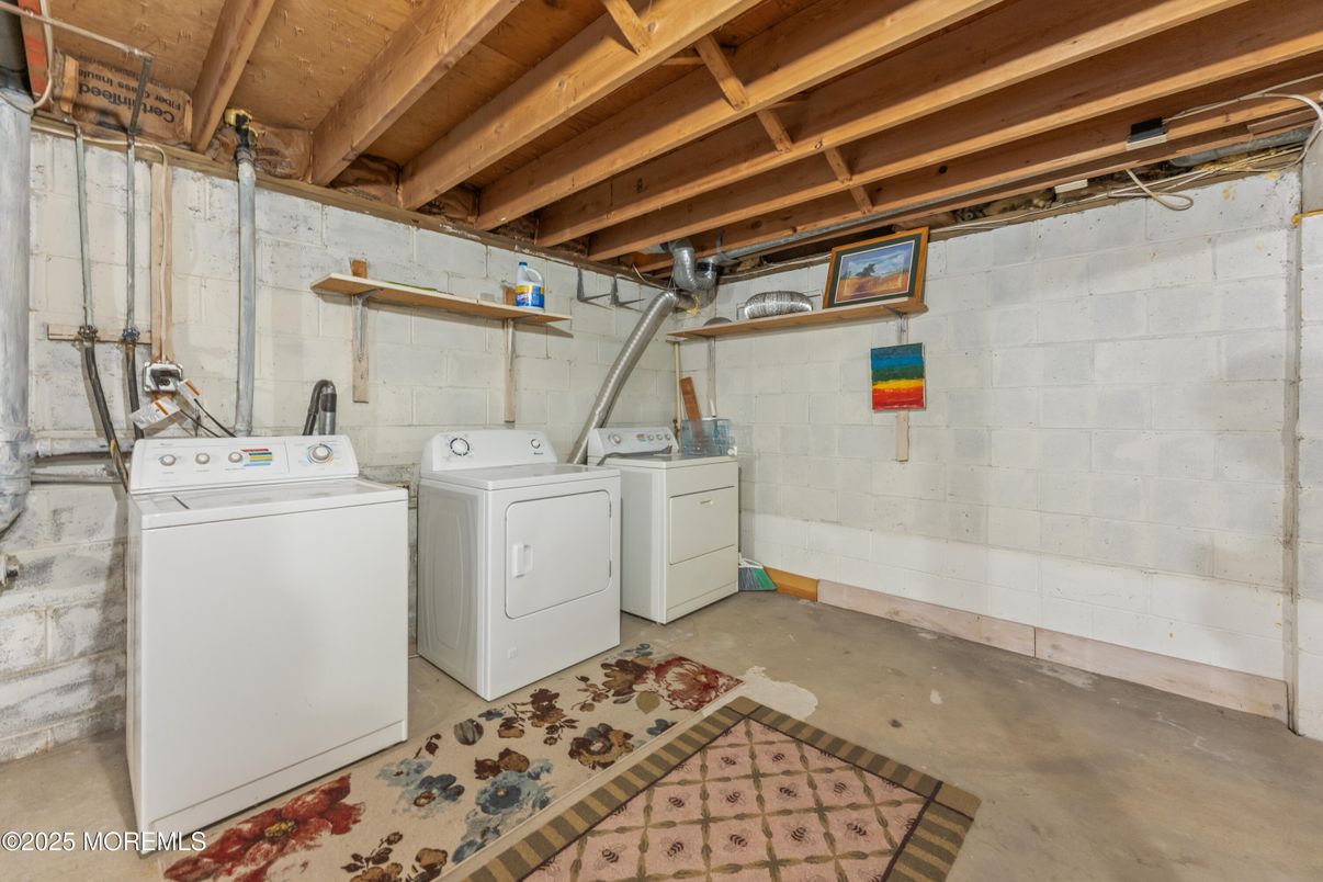 Interior, Washer, Wooden Beams, Wooden Ceilings