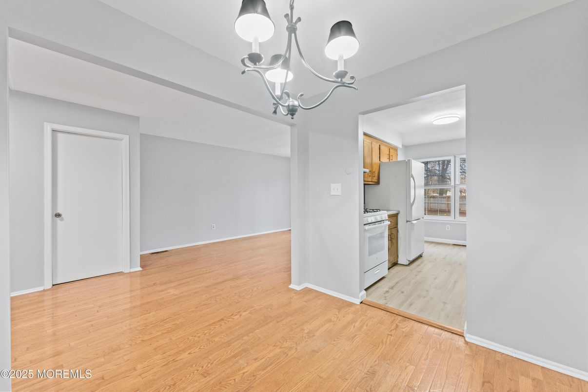 Chandelier, Empty room, Interior, Kitchen, Wood Texture Flooring