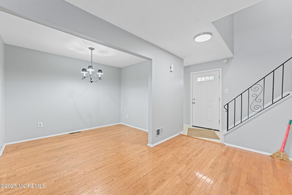 Chandelier, Empty room, Interior, Wood Texture Flooring
