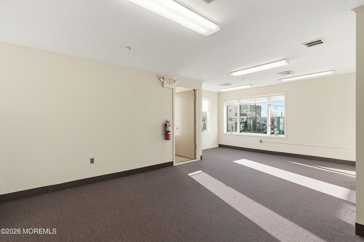 Elevator, Empty room, Interior