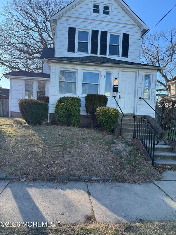Exterior, Facade, Queen Anne Victorian