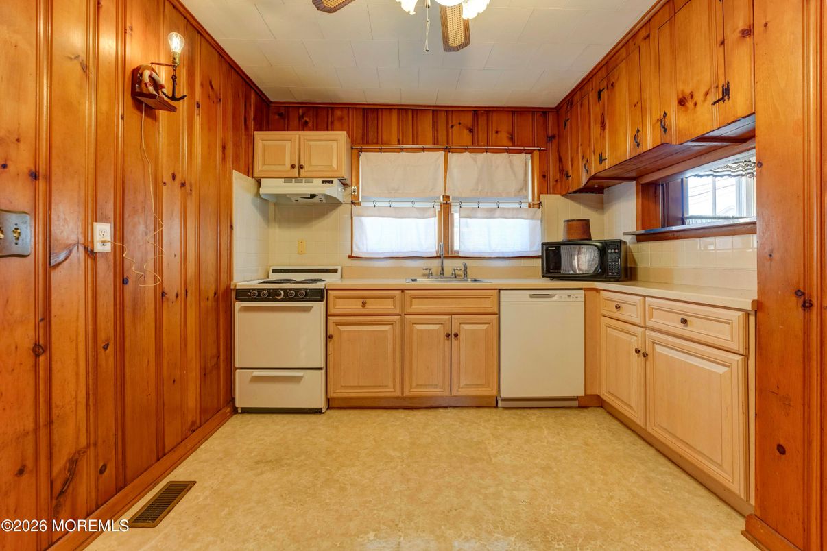 Interior, Kitchen, Wooden Walls