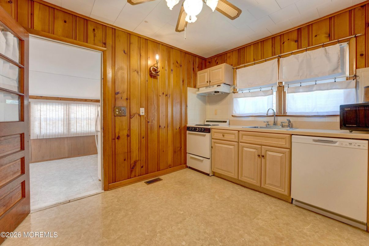 Interior, Kitchen, Wooden Walls