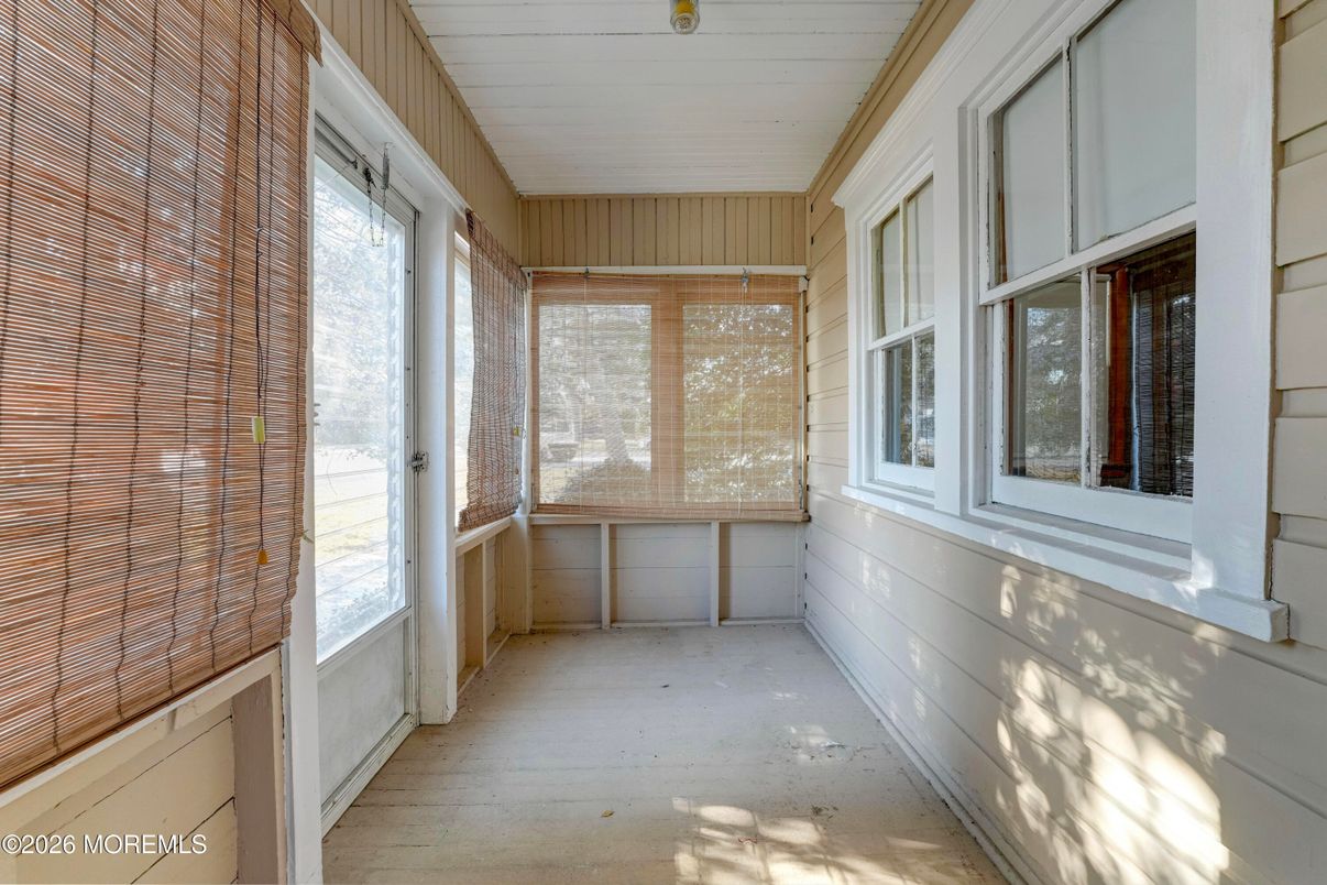 Empty room, Interior, Sun Room