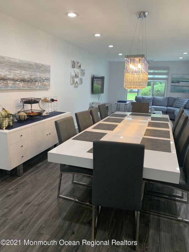 Dining room, Interior, Living room, Pendant Lights, Recessed Lighting, Wood Texture Flooring