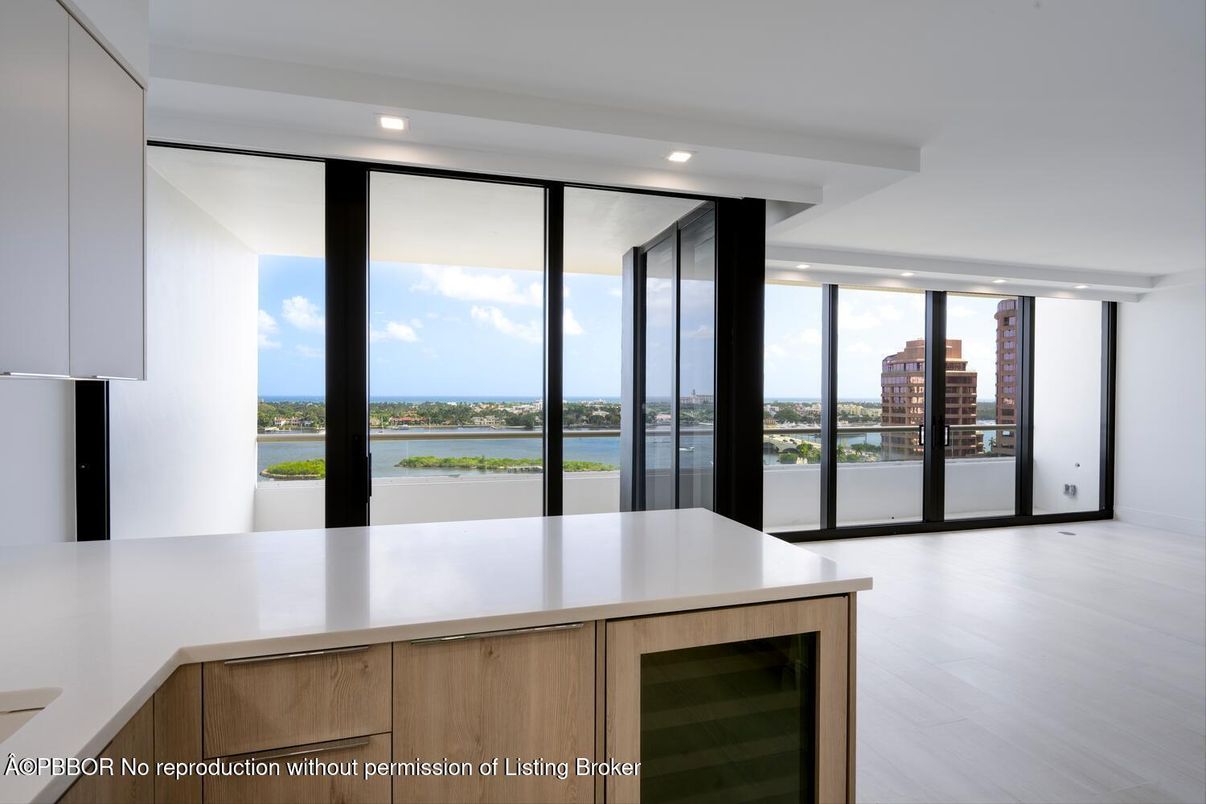 Interior, Kitchen, Recessed Lighting, Water, Wood Texture Flooring