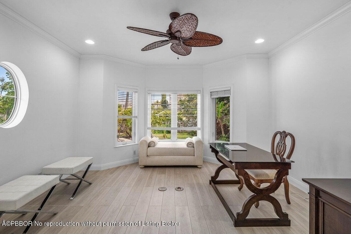 Home Office, Interior, Recessed Lighting, Wood Texture Flooring
