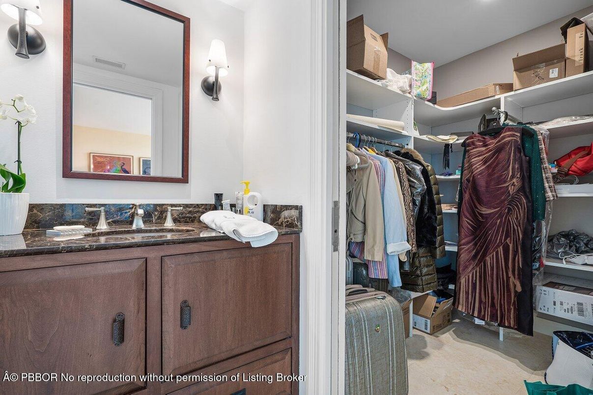 Bathroom, Interior, Recessed Lighting, Walk-in Closets