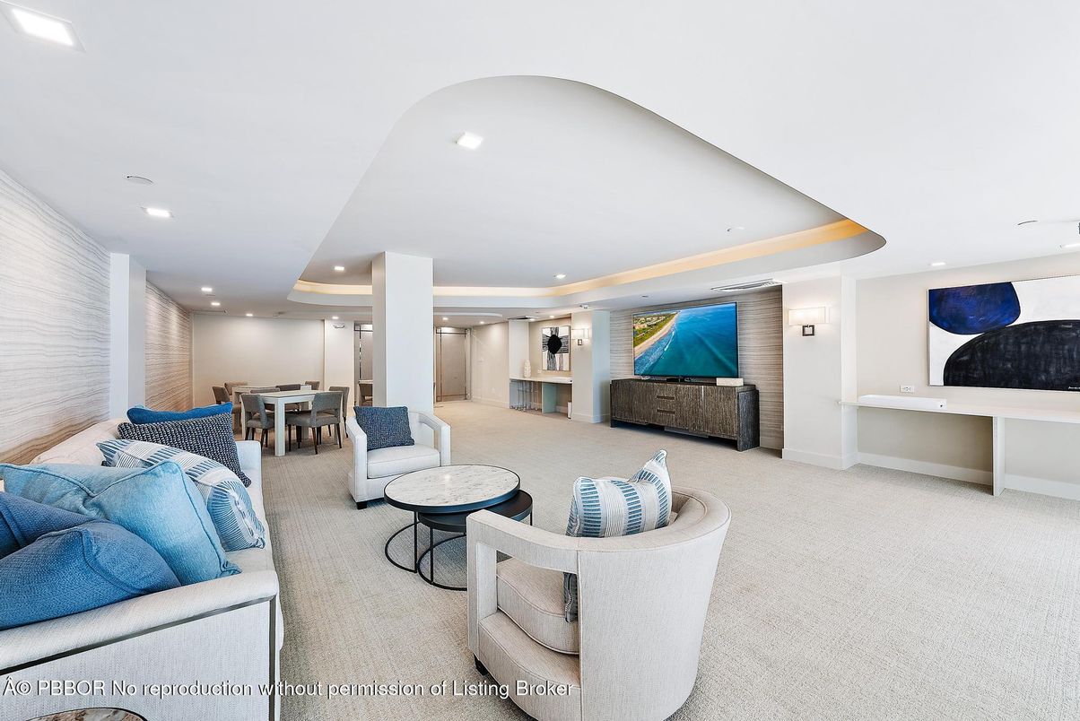 Dining room, Interior, Living room, Recessed Lighting