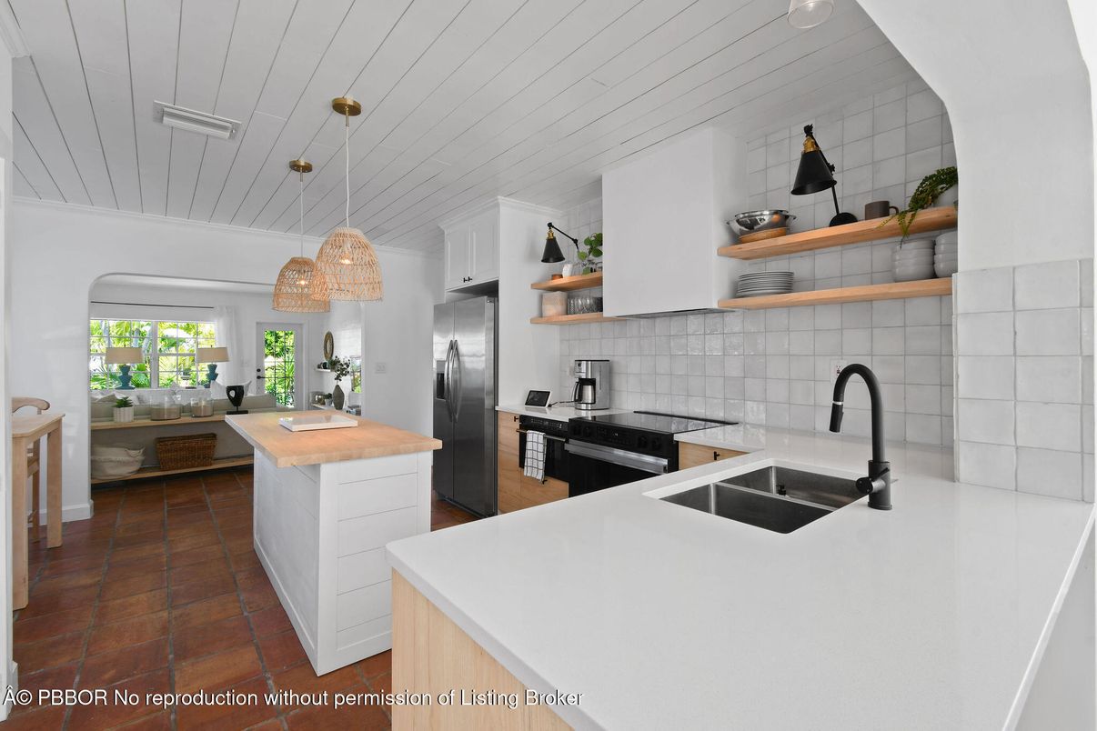 Chandelier, Interior, Kitchen, Pendant Lights, Stainless Steel Appliances
