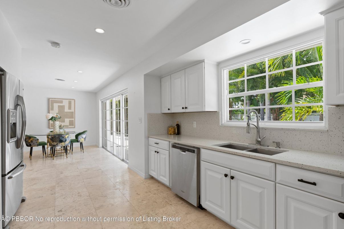 Dining room, Interior, Kitchen, Recessed Lighting