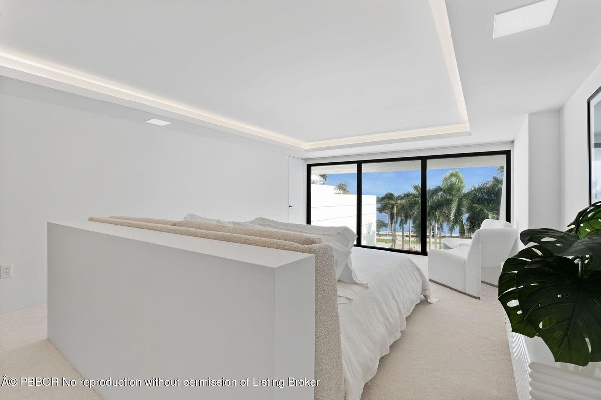 Bedroom, Interior, Recessed Lighting, Water