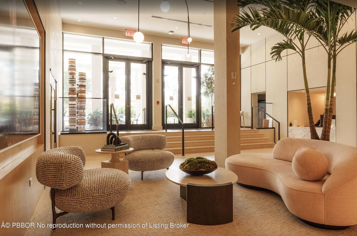 Interior, Living room, Pendant Lights, Recessed Lighting