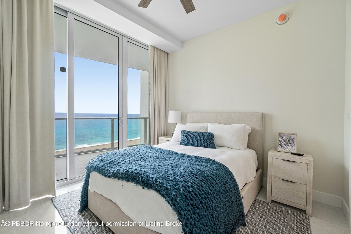 Bedroom, Interior, Water