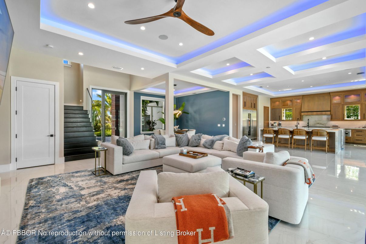 Dining room, Interior, Kitchen, Living room, Recessed Lighting