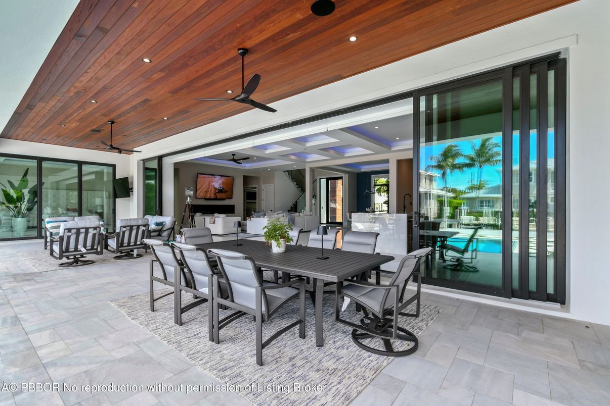 Dining room, Interior, Recessed Lighting, Wooden Ceilings