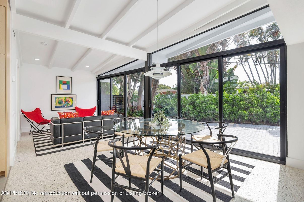 Dining room, Interior, Living room, Pendant Lights, Recessed Lighting